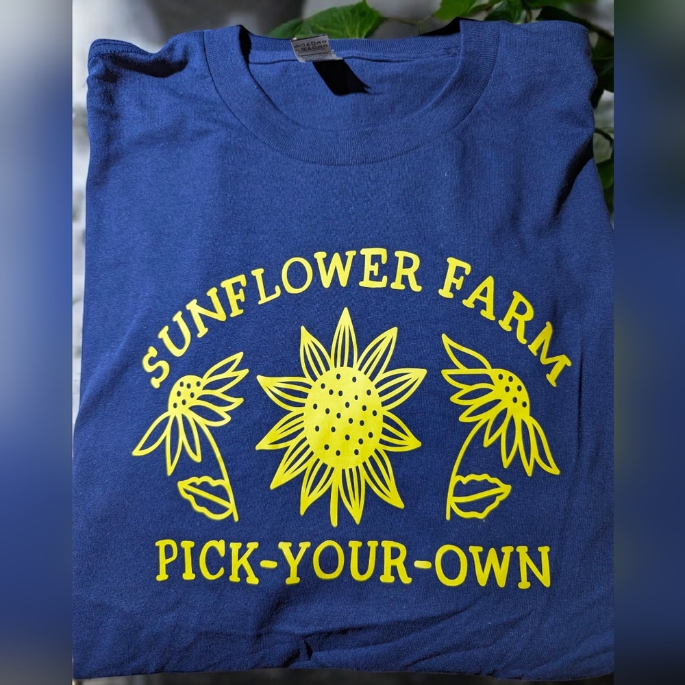 Brand New Gildan Tee - Blue Sunflower Farm Graphic